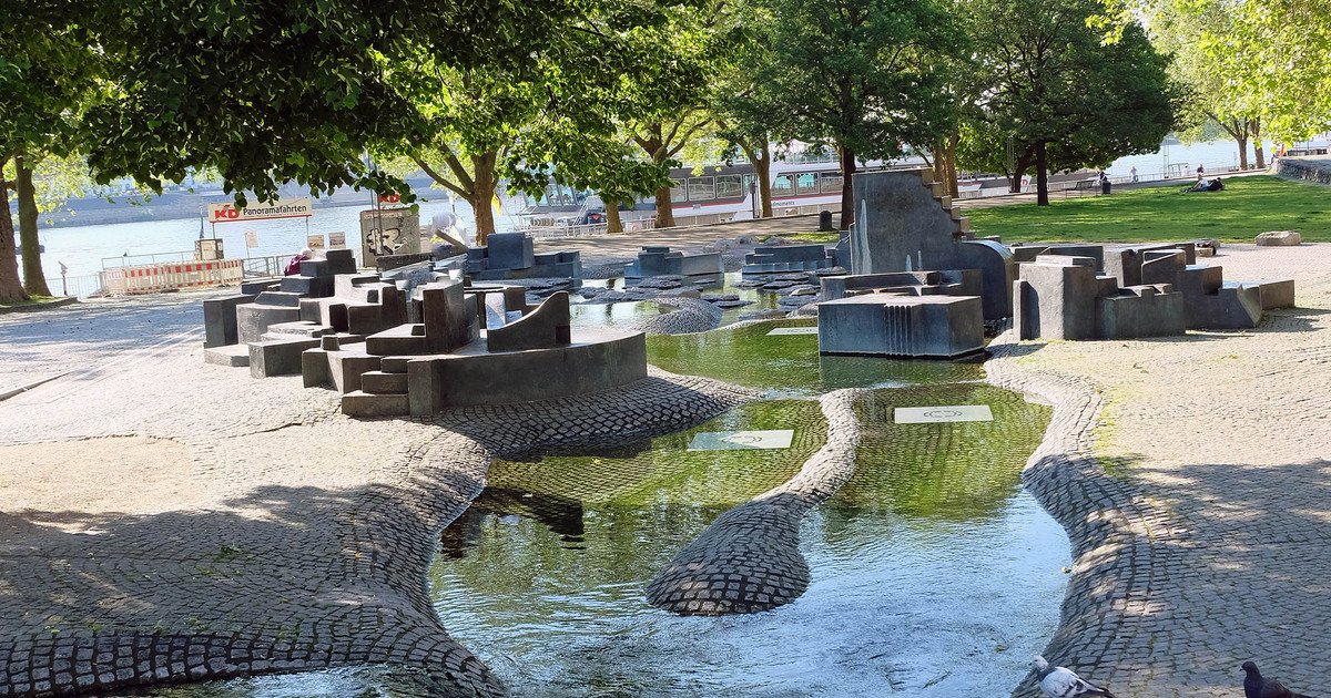 파올로치 분수 - 물놀이 광장 (파올로치브루넨 - 바서슈필플라츠)